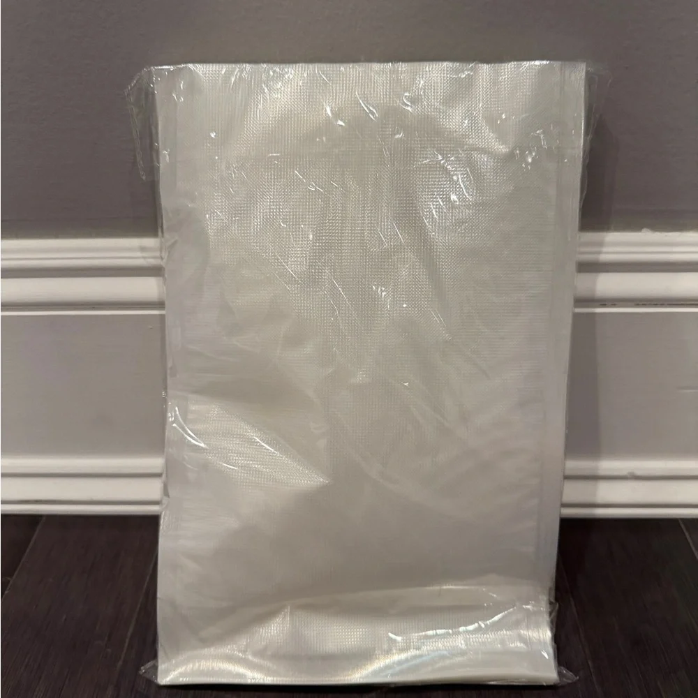 NWT Kitchen Food Storage 8 x 12 Vacuum Seal Bags- 100 bags